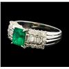 Image 1 : 0.91 ctw Emerald and Diamond Ring - Platinum