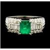 Image 2 : 0.91 ctw Emerald and Diamond Ring - Platinum