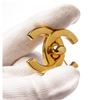 Image 2 : Chanel Gold Turn Lock CC Logo Brooch 96P