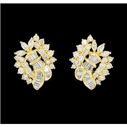 18KT Yellow Gold 2.89ctw Diamond Earrings