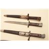 Image 4 : Lot of 5 Enfield short pattern bayonets, 3 with sheaths.