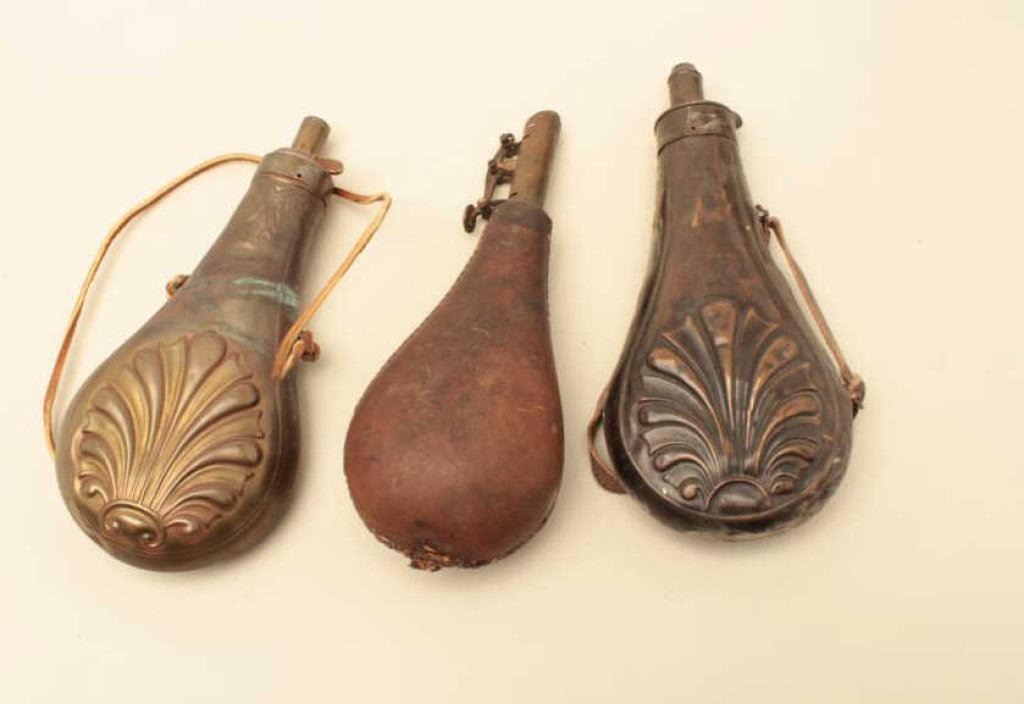 Flintlock musket lock marked Tower with internal frizzen spring and