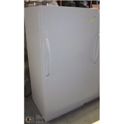 FRIGIDAIRE UPRIGHT FRIDGERATOR 32"X27"X65"