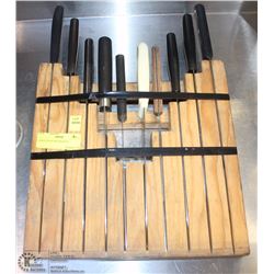 KNIFE RACK WITH KNIVES.