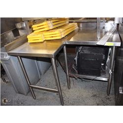 STAINLESS STEEL CORNER WORK TABLE