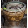 Image 1 : 2 CERAMIC POTS