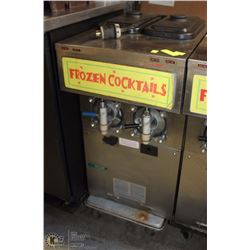 TAYLOR FROZEN BEVERAGE MACHINE 19X27X40