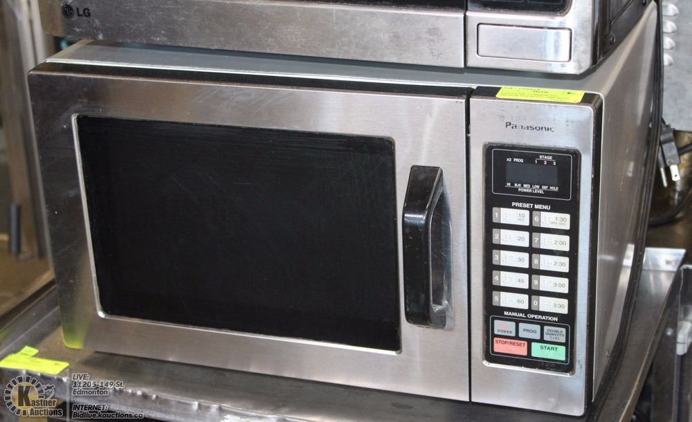 PANASONIC COMMERCIAL MICROWAVE NE1257, 1000 WATT.