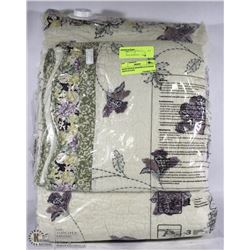 HOMETRENDS BEDSPREAD & SHAM ,REPACKAGED