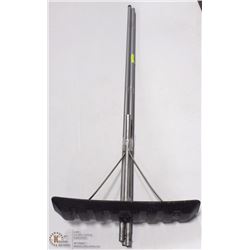 18 FT SNOW ROOF RAKE.