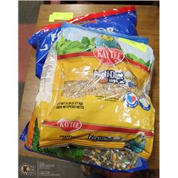 BUNDLE OF 2 BAGS OF BIRD SEED TOTAL 13 LBS