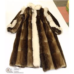 LAURA LEE FUR COAT APPROX SIZE SMALL TO MEDIUM