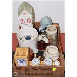 FLAT OF ASSORTED VINTAGE KNICK KNACKS