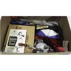 ESTATE BOX OF ASSORTED COLLECTIBLES