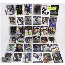 SHEET OF VINTAGE WAYNE GRETZKY  HOCKEY CARDS