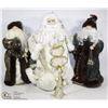 Image 1 : BOX OF CHRISTMAS FATHERS AND GLASS CHRISTMAS TREE