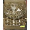 Image 1 : 14 PC PUNCH BOWL SET.