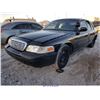 Image 2 : 2002 - FORD CROWN VICTORIA//REBUILT SALVAGE