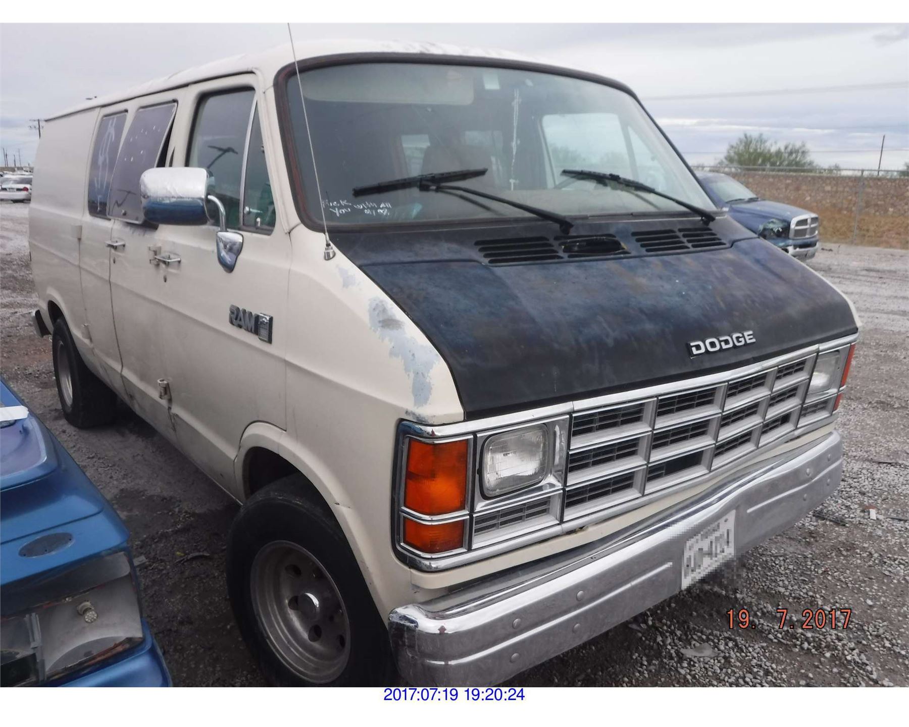 1990 DODGE B250 RAM VAN