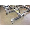Image 2 : FOUR HYDRAULIC VEHICLE POSITIONING JACKS