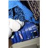 Image 3 : BOX OF WOOL AND YARN