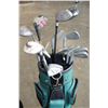Image 2 : 2 GOLF BAGS AND CLUBS