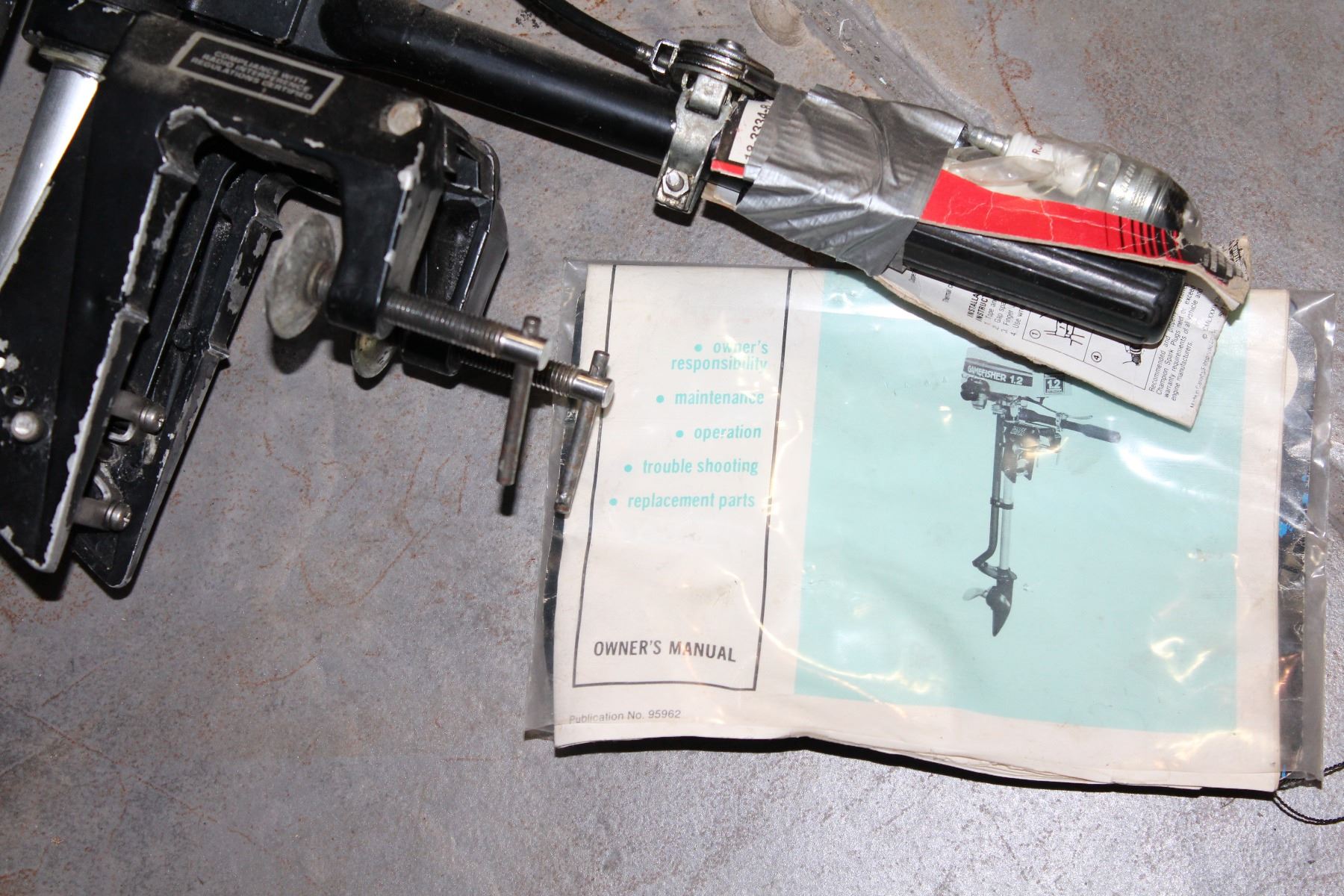 GAMEFISHER 1.2 OUTBOARD MOTOR