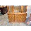 Image 3 : 2 PIECE OAK CHINA CABINET