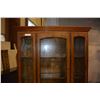 Image 4 : 2 PIECE OAK CHINA CABINET
