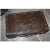 Image 5 : METAL TRUNK WITH TOOLS