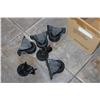 Image 1 : BOX OF CASTORS