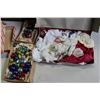 Image 1 : LOT OF VINTAGE CHRISTMAS ORNAMENTS