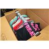 Image 1 : BOX OF SMALL LADIES CLOTHES