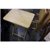 Image 3 : FOUR MAPLE TV TRAYS