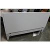 Image 2 : WHITE QUEENSIZE HEADBOARD