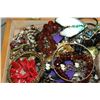 Image 3 : JEWELLRY BOX WITH CONTENTS