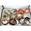 Image 2 : CASE OF VARIOUS RINGS