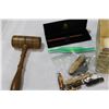 Image 2 : BOX OF COLLECTIBLE LOCK AND GAVEL AND HORNET EMBLEM ETC