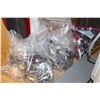 Image 3 : DVD PLAYER JUICER AND 2 BAGS OF JEWELERY