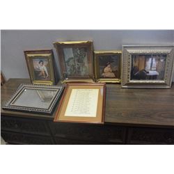 LOT OF SMALL FRAMED PICTURES