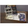 Image 1 : BOX OF COLLECTIBLE DECOR