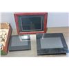 Image 2 : THREE DIGITAL PICTURE FRAMES