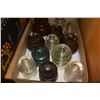 Image 2 : LOT OF ASSORTED INSULATORS