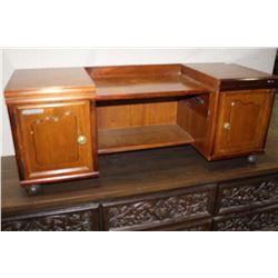 WOOD HUTCH WITH LEGS