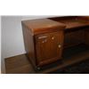 Image 2 : WOOD HUTCH WITH LEGS