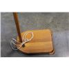 Image 3 : OAK FLOOR LAMP