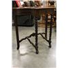Image 3 : VINTAGE BARLEY TWIST HALL TABLE