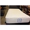 Image 3 : SEALY POSTUREPEDIC SINGLE SIZE MATTRESS AND BOXSPRING