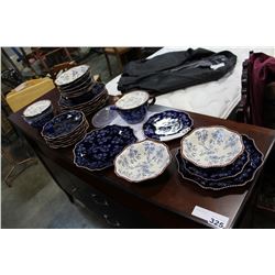 26 PIECE TEMPTATIONS BLUE FLORAL LACE CERAMIC DINNERWARE AND LIDDED MUG SET