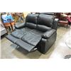 Image 2 : FLOOR MODEL BLACK LEATHER DOUBLE RECLINING LOVESEAT